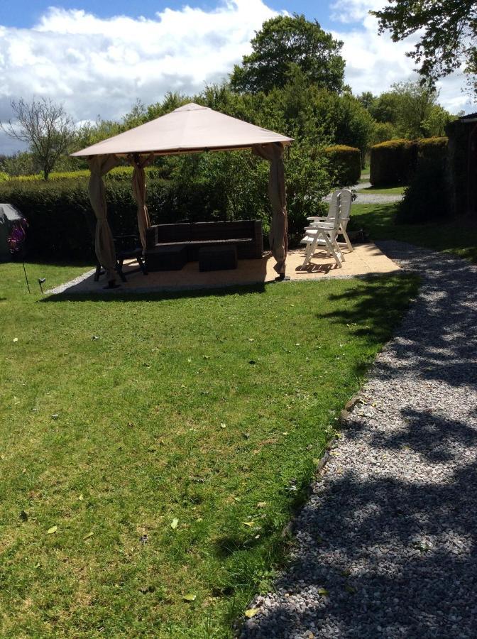Le Boterff Gites Et Camping Saint-Mayeux 外观 照片